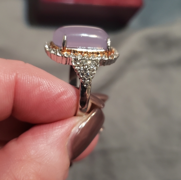 Ladies fashion purple stone ring.  New - Picture 7 of 12